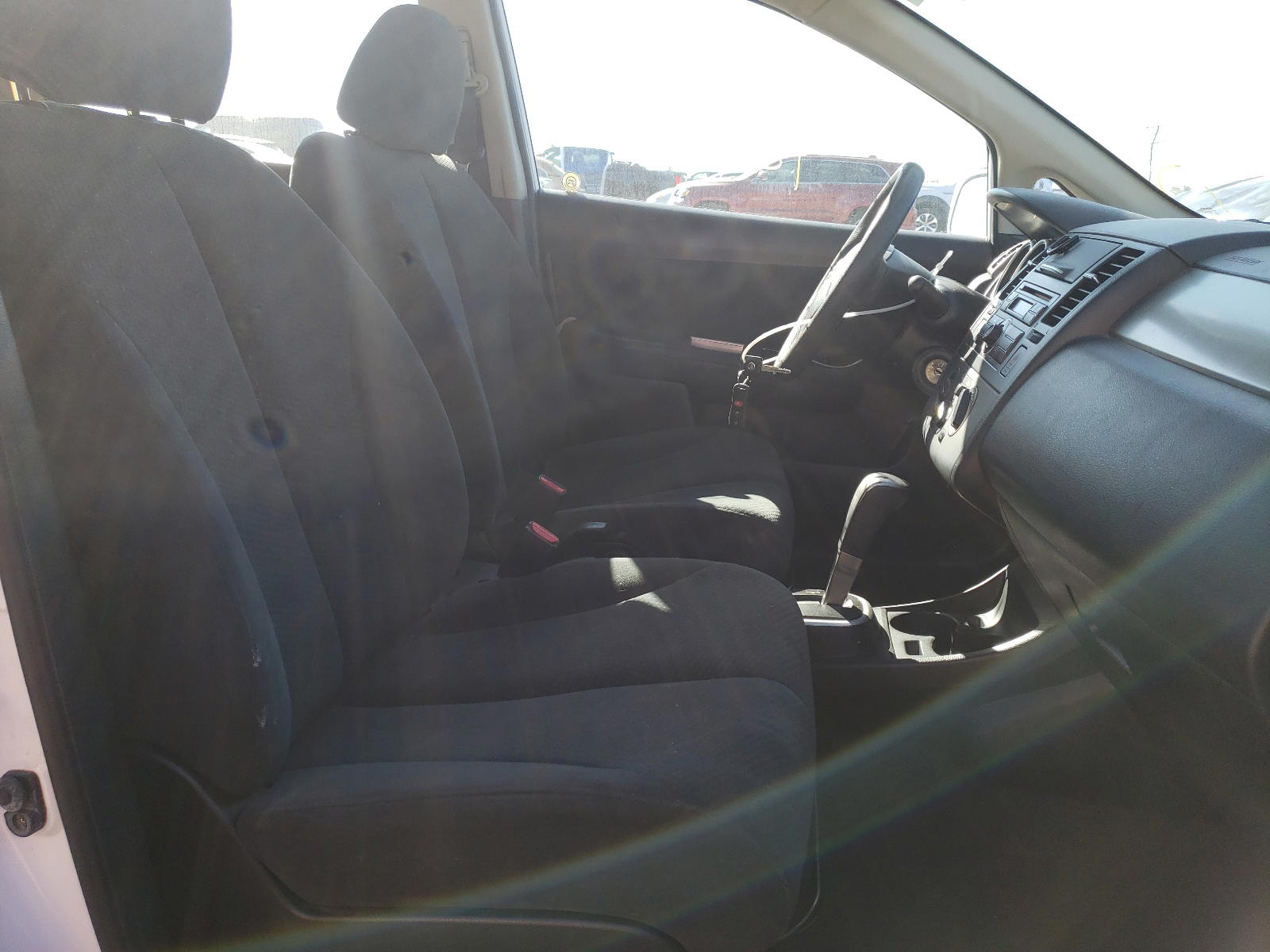 Photo 5 from auction – 2010 NISSAN VERSA S with VIN 3N1BC1AP2AL415538
