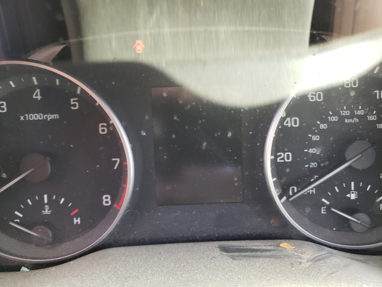 Photo 8 from auction – 2018 HYUNDAI ELANTRA SE with VIN 5NPD74LF2JH301751