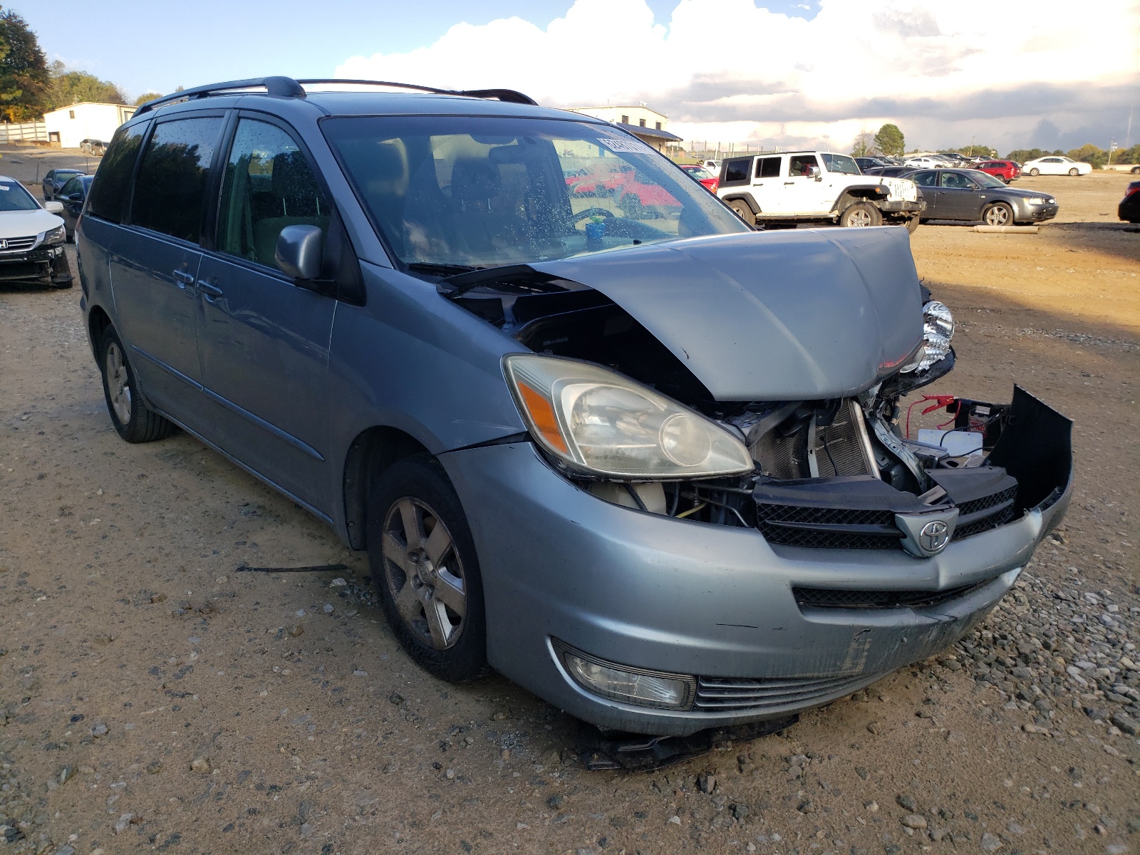 Photo 1 from auction – 2004 TOYOTA SIENNA XLE with VIN 5TDZA22C64S137339