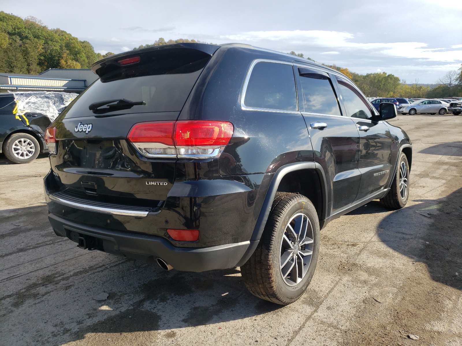 Photo 4 from auction – 2018 JEEP GRAND CHER with VIN 1C4RJFBG3JC286878