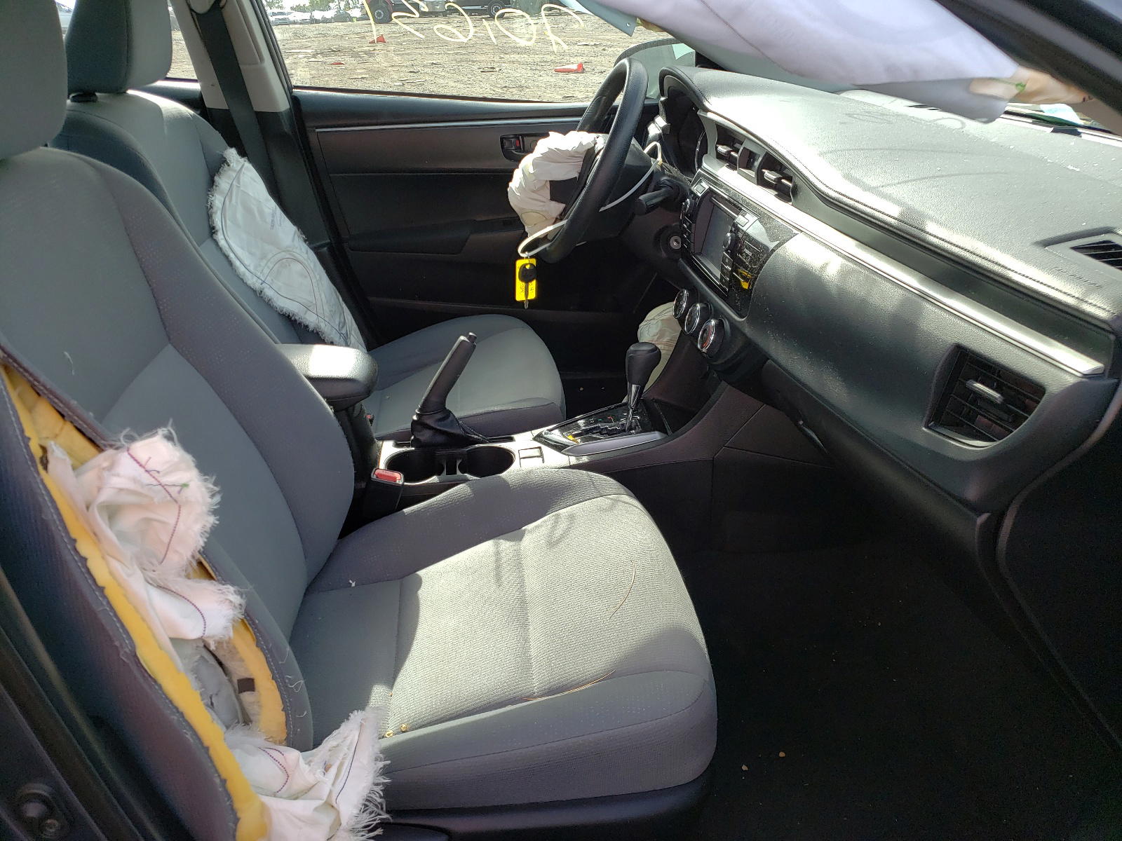 Photo 5 from auction – 2016 TOYOTA COROLLA L with VIN 5YFBURHE6GP553043