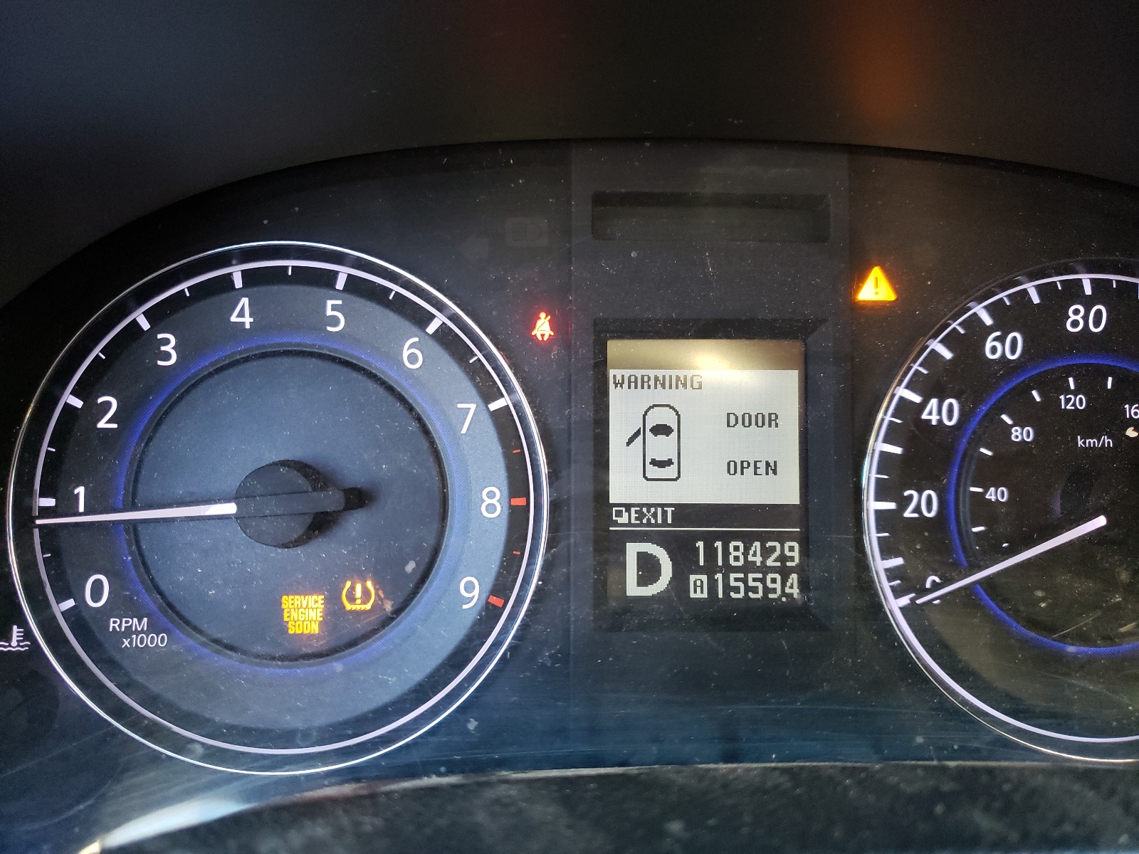 Photo 8 from auction – 2010 INFINITI G37 BASE with VIN JN1CV6AP3AM406977