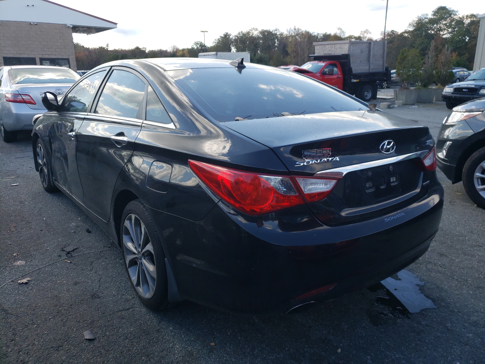 Photo 3 from auction – 2013 HYUNDAI SONATA SE with VIN 5NPEC4AB3DH656125