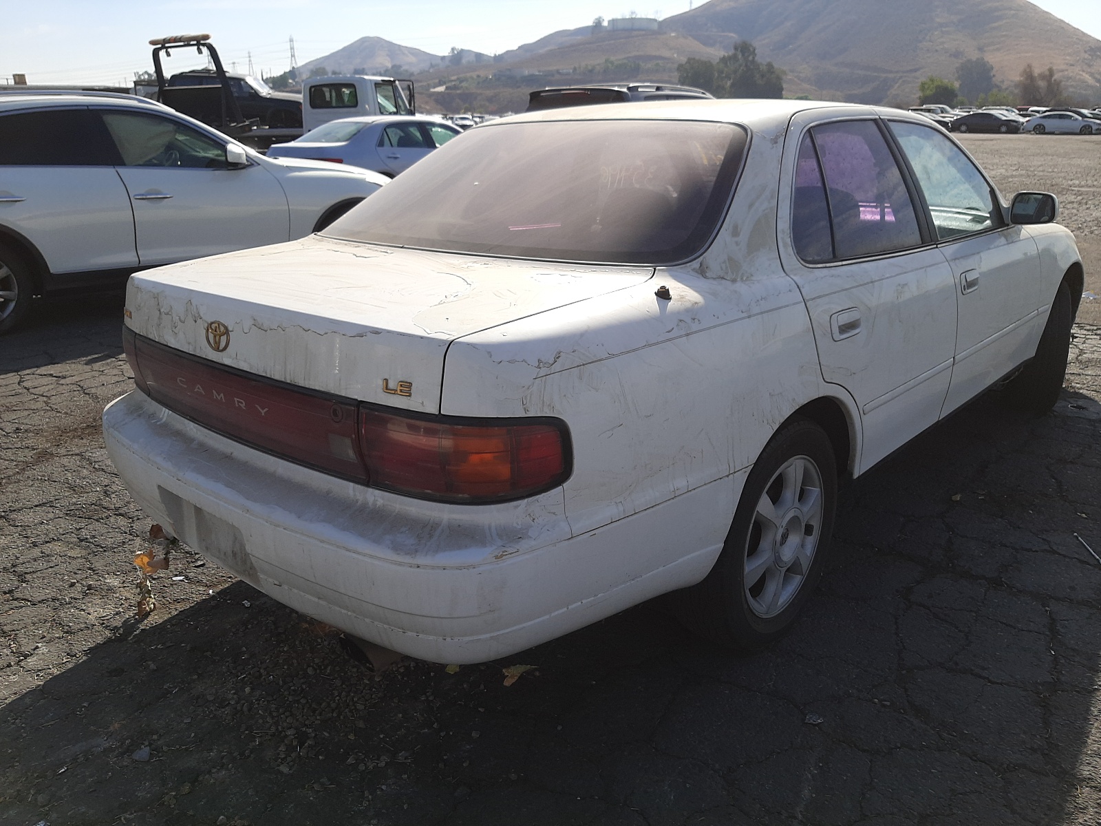 Photo 4 from auction – 1993 TOYOTA CAMRY LE with VIN JT2SK12E2P0166394