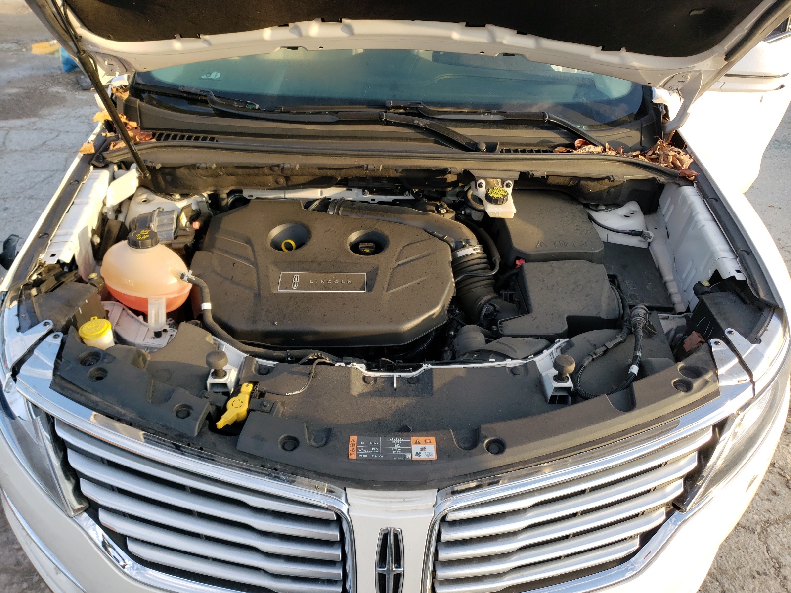 Photo 7 from auction – 2017 LINCOLN MKC RESERV with VIN 5LMTJ3DH3HUL51087