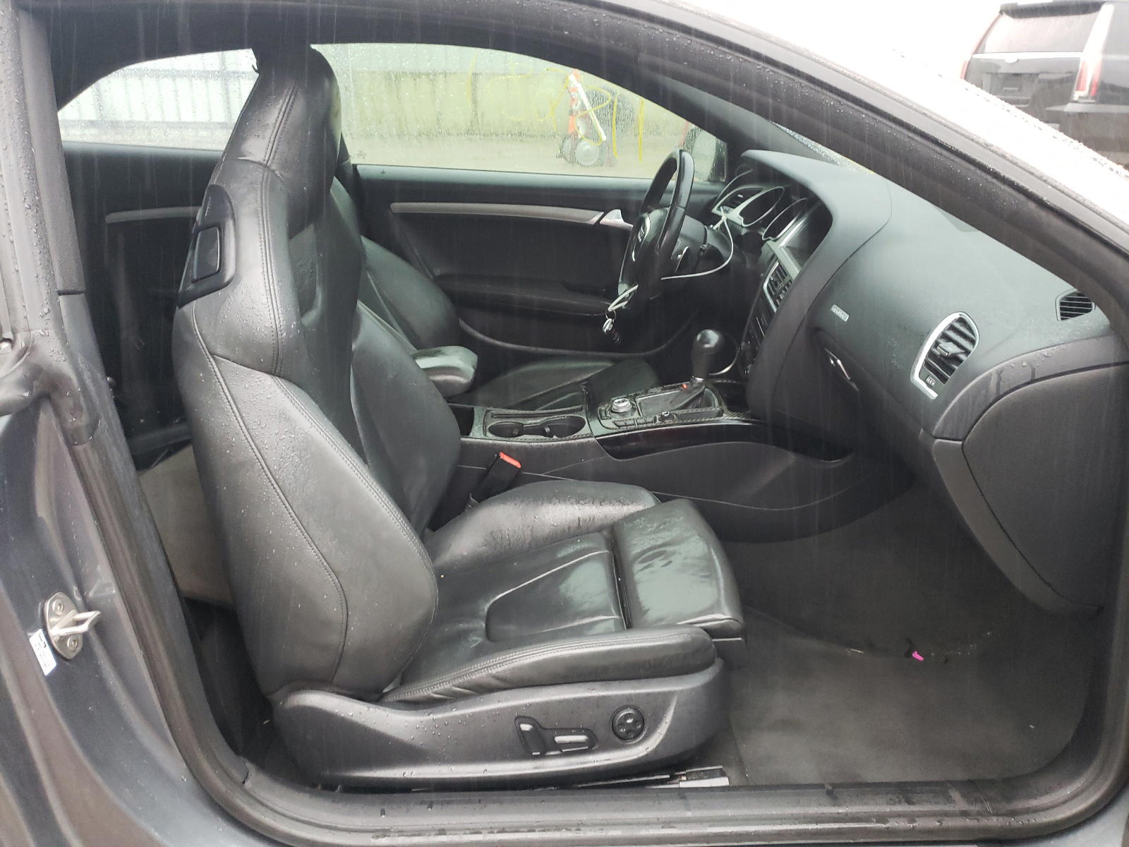 Photo 5 from auction – 2012 AUDI S5 PRESTIG with VIN WAUVVAFRXCA013093