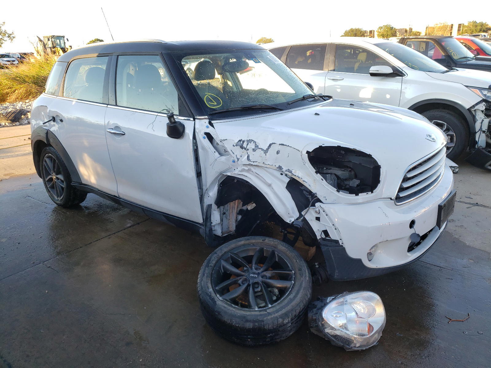 Photo 9 from auction – 2014 MINI COOPER COU with VIN WMWZB3C51EWR41176