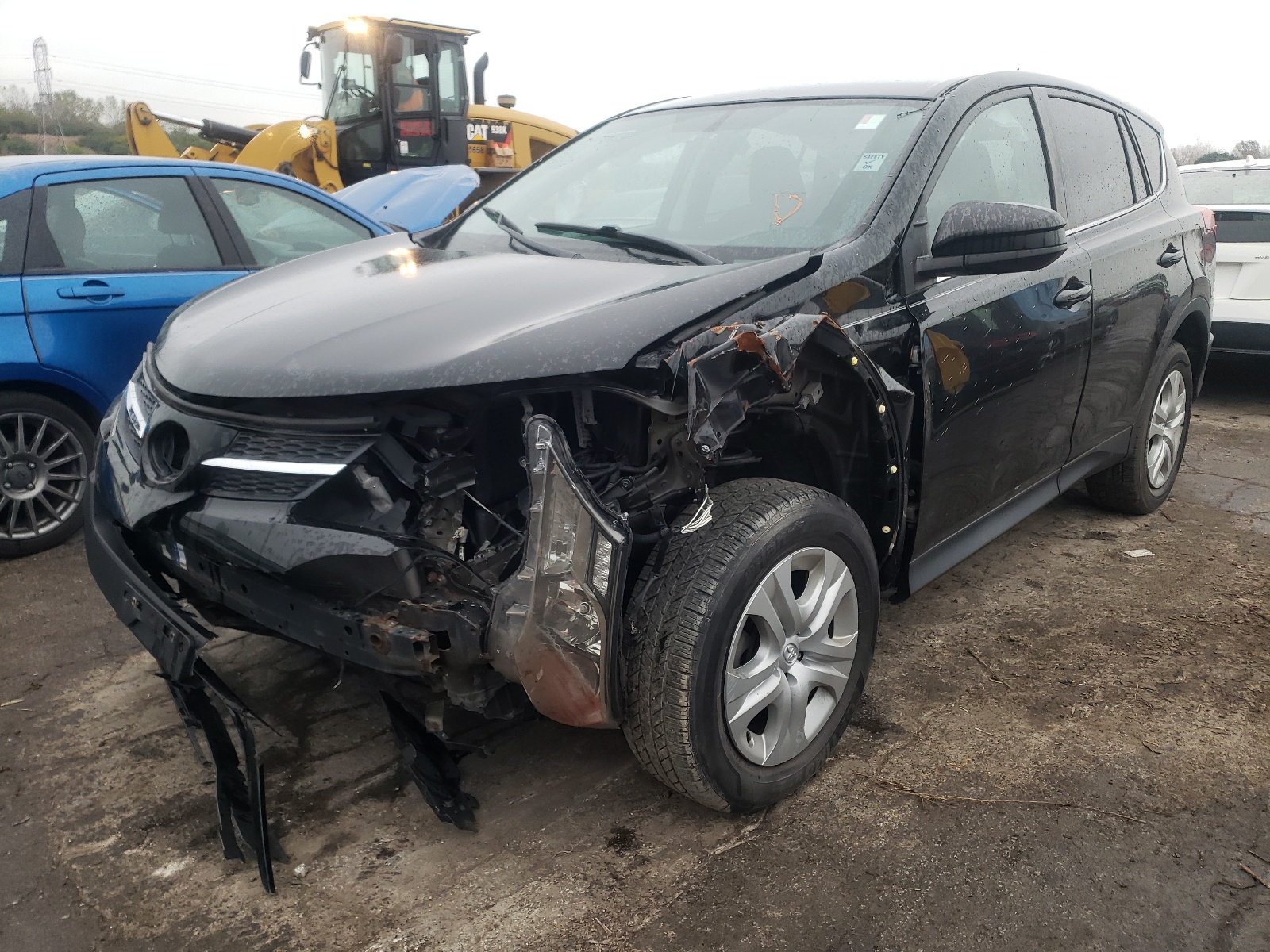 Photo 2 from auction – 2015 TOYOTA RAV4 LE with VIN 2T3BFREV8FW390043