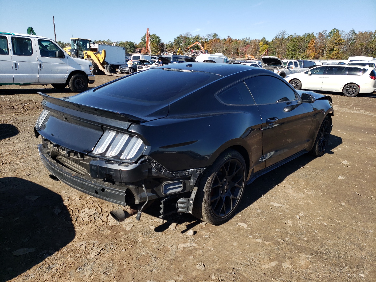 Photo 4 from auction – 2019 FORD MUSTANG with VIN 1FA6P8TH1K5198850