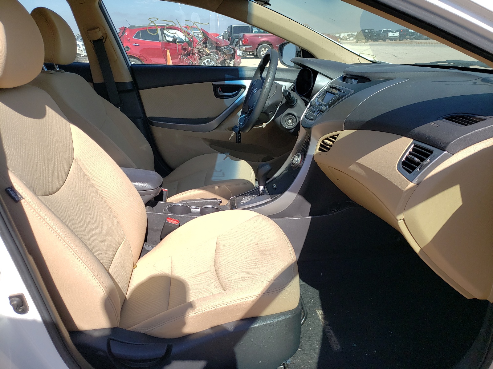 Photo 5 from auction – 2013 HYUNDAI ELANTRA GL with VIN 5NPDH4AE2DH409427