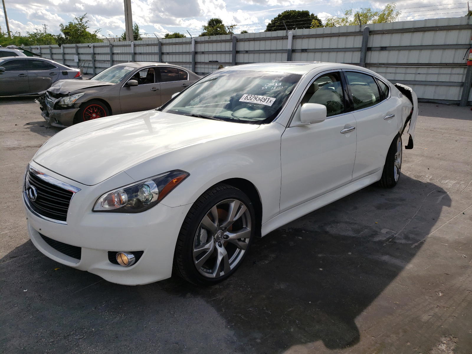 Photo 2 from auction – 2011 INFINITI M56 with VIN JN1AY1AP4BM520439