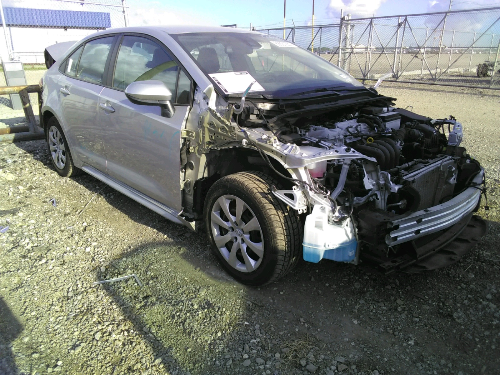 Photo 1 from auction – 2020 TOYOTA COROLLA LE with VIN 5YFEPRAE0LP075680