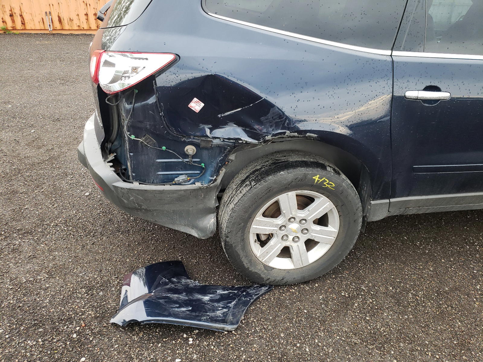 Photo 9 from auction – 2011 CHEVROLET TRAVERSE L with VIN 1GNKRJED1BJ232563