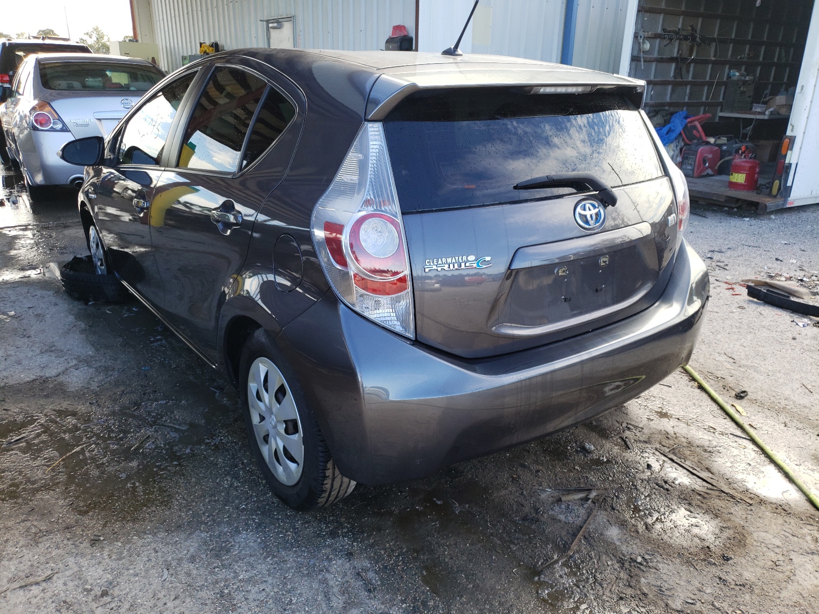 Photo 3 from auction – 2014 TOYOTA PRIUS C with VIN JTDKDTB31E1062322