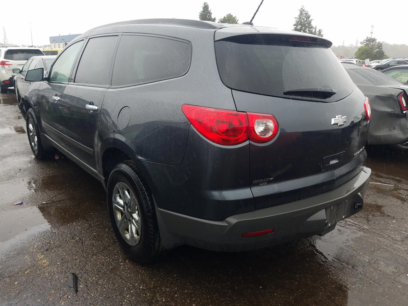 Photo 3 from auction – 2012 CHEVROLET TRAVERSE L with VIN 1GNKRFED0CJ388771