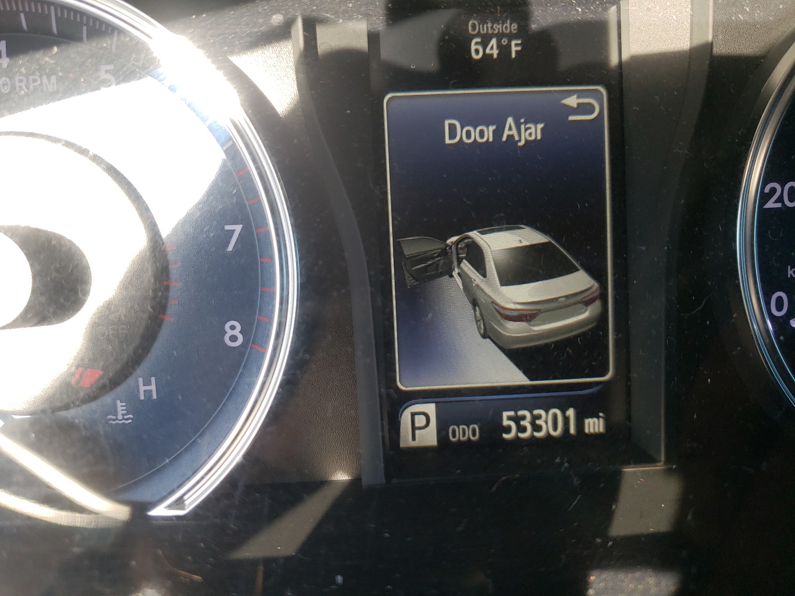 Photo 8 from auction – 2016 TOYOTA CAMRY LE with VIN 4T4BF1FK8GR528556