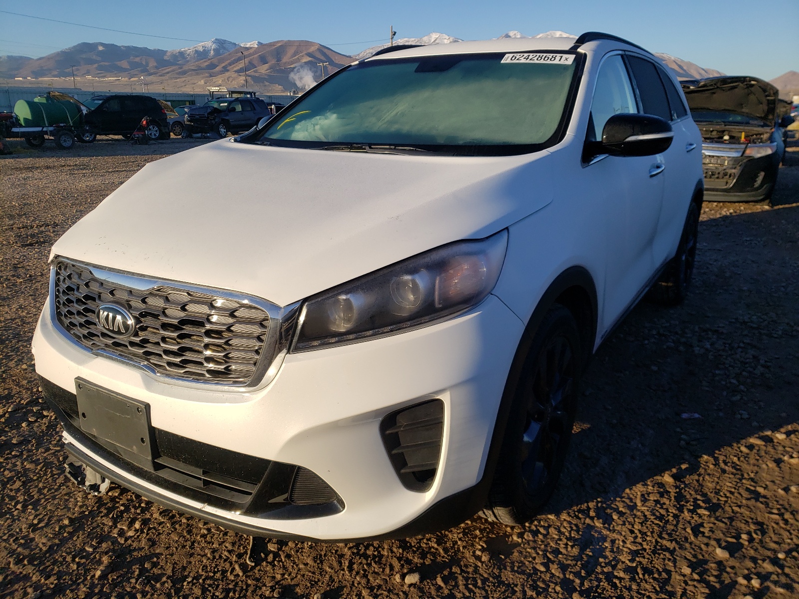 Photo 2 from auction – 2020 KIA SORENTO S with VIN 5XYPGDA59LG649502