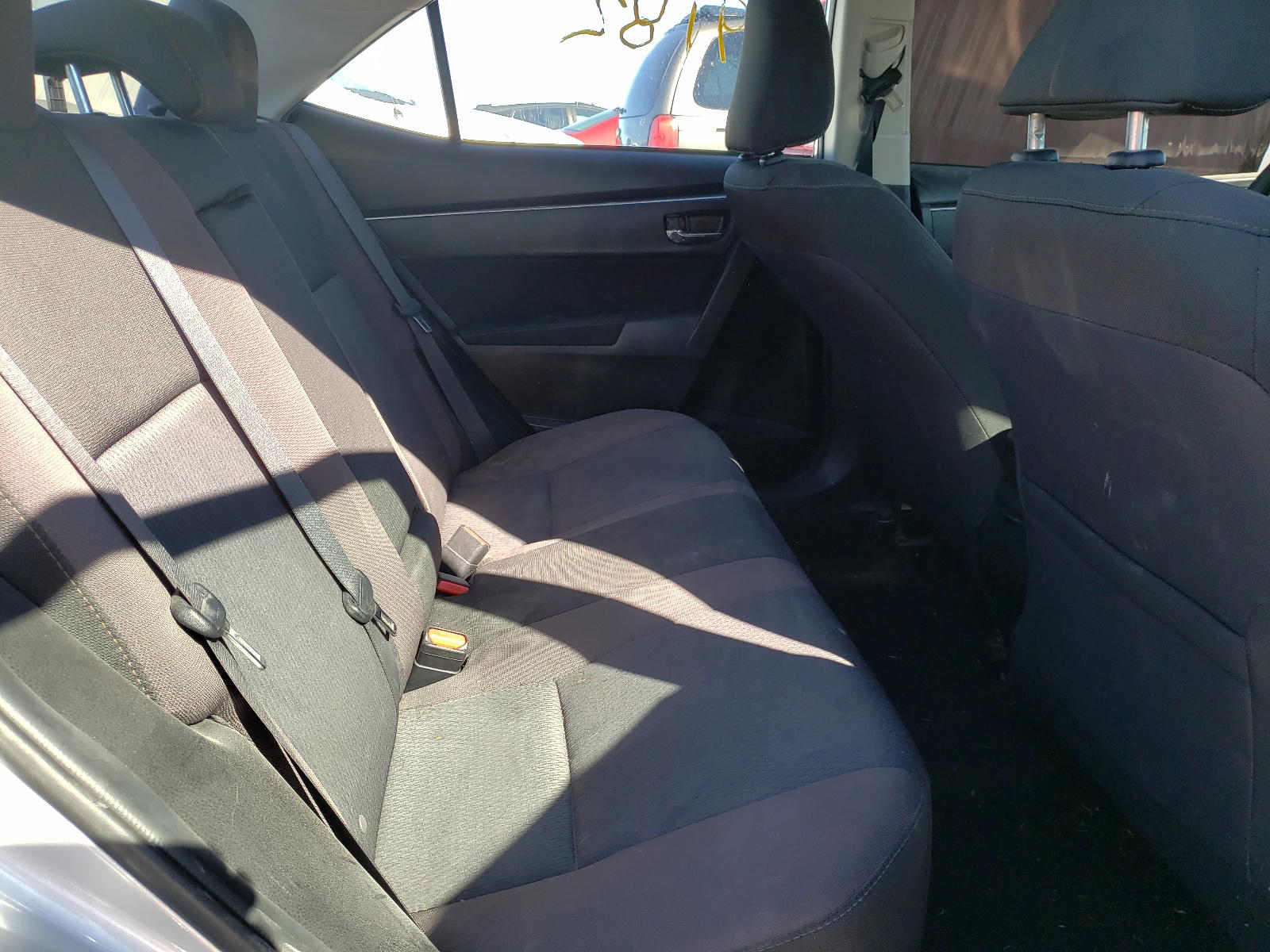 Photo 6 from auction – 2017 TOYOTA COROLLA L with VIN 5YFBURHEXHP713314