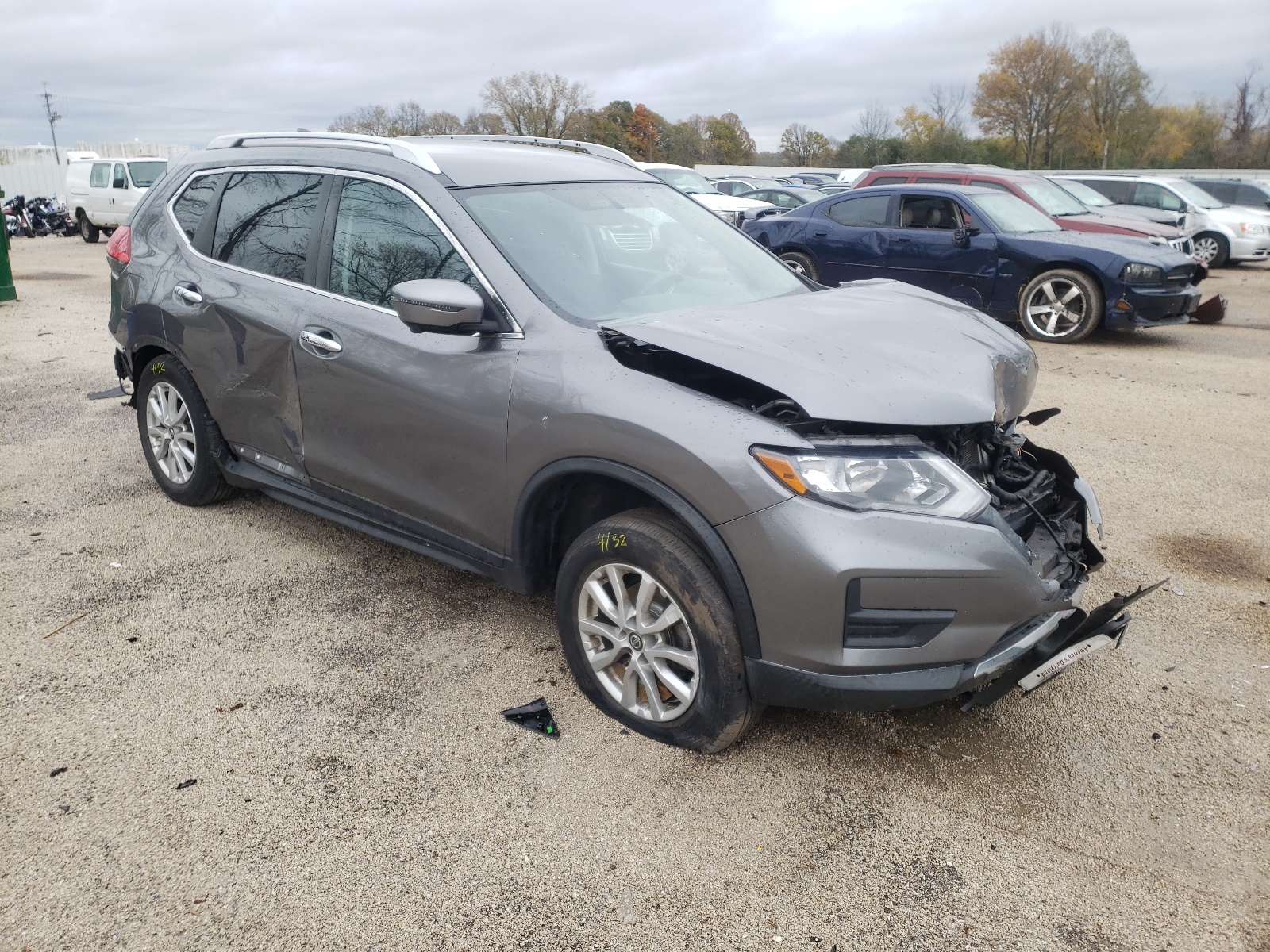 NISSAN ROGUE S 2017 with VIN KNMAT2MV1HP540991 - Photo from auction