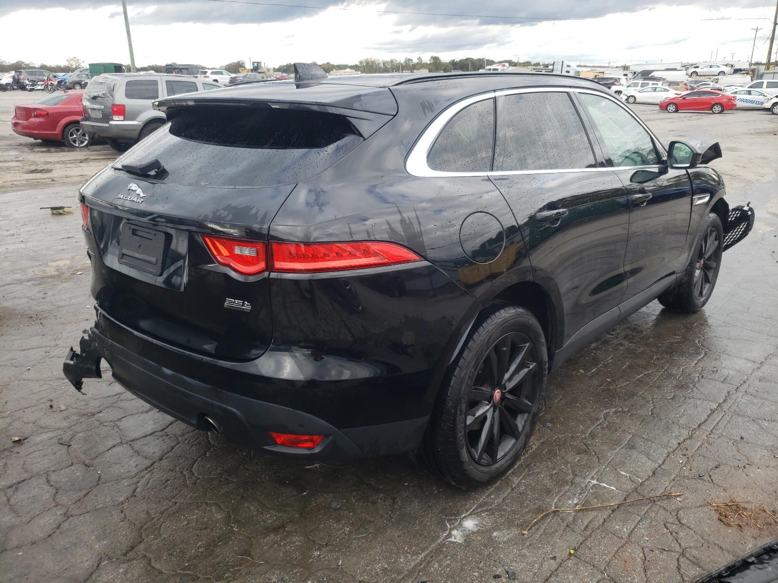 Photo 4 from auction – 2018 JAGUAR F-PACE PRE with VIN SADCK2FX7JA325638