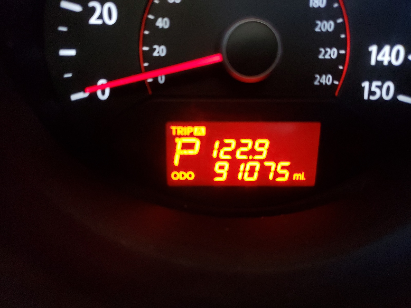 Photo 8 from auction – 2013 KIA SORENTO EX with VIN 5XYKUDA23DG365082