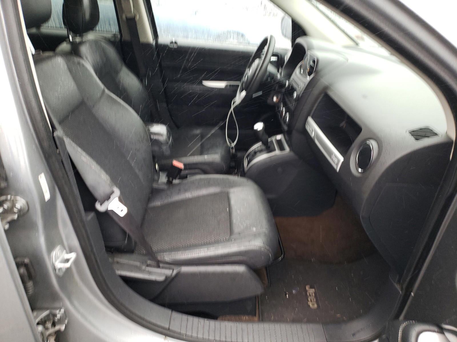 Photo 5 from auction – 2015 JEEP COMPASS LA with VIN 1C4NJDEB4FD259564