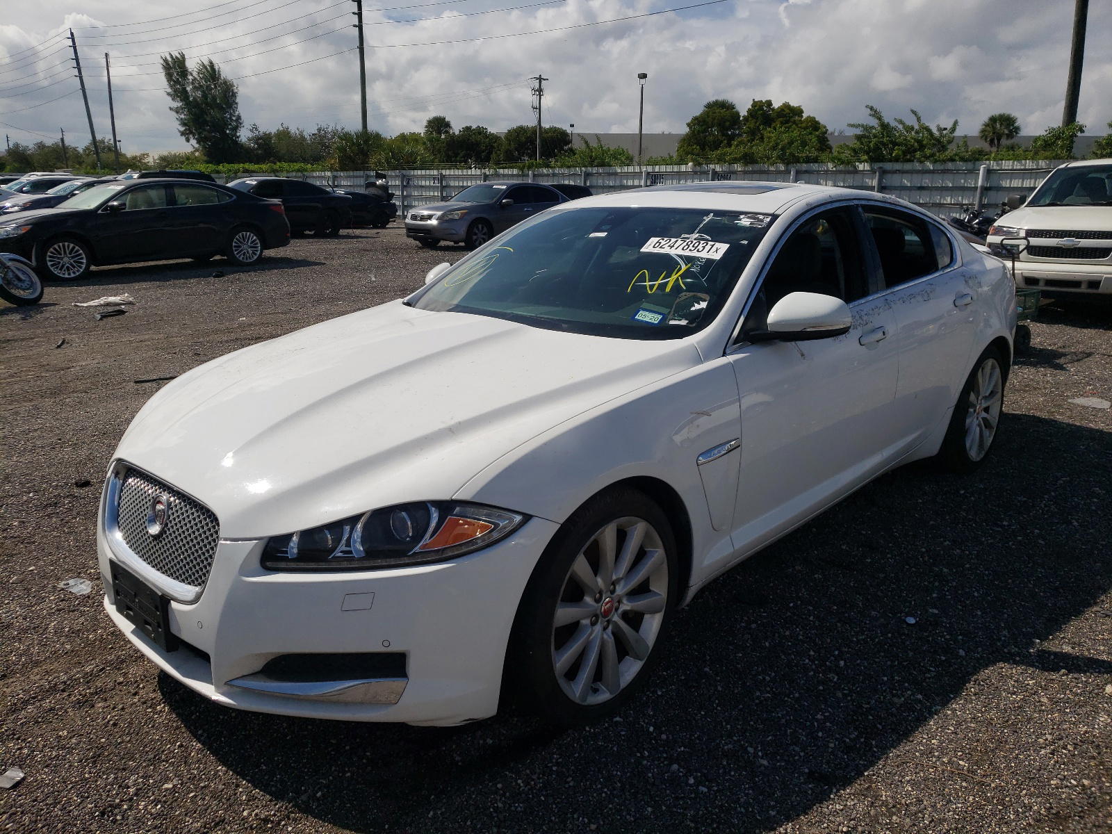 Photo 2 from auction – 2014 JAGUAR XF with VIN SAJWJ0EF0E8U28259