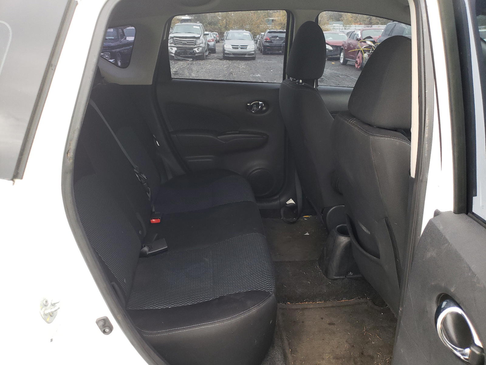 Photo 6 from auction – 2016 NISSAN VERSA NOTE with VIN 3N1CE2CP2GL404551