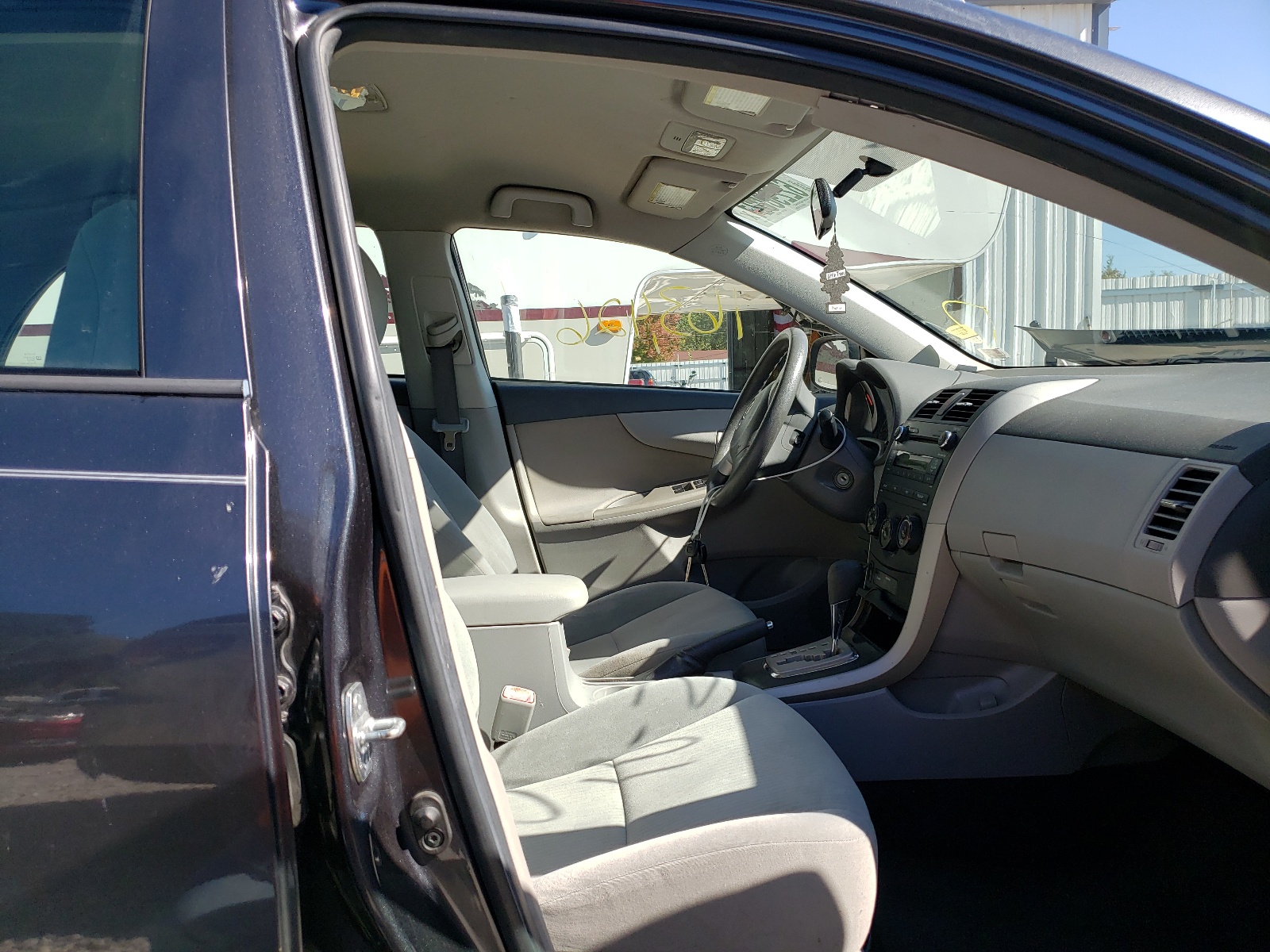 Photo 5 from auction – 2010 TOYOTA COROLLA BA with VIN 1NXBU4EE2AZ192309