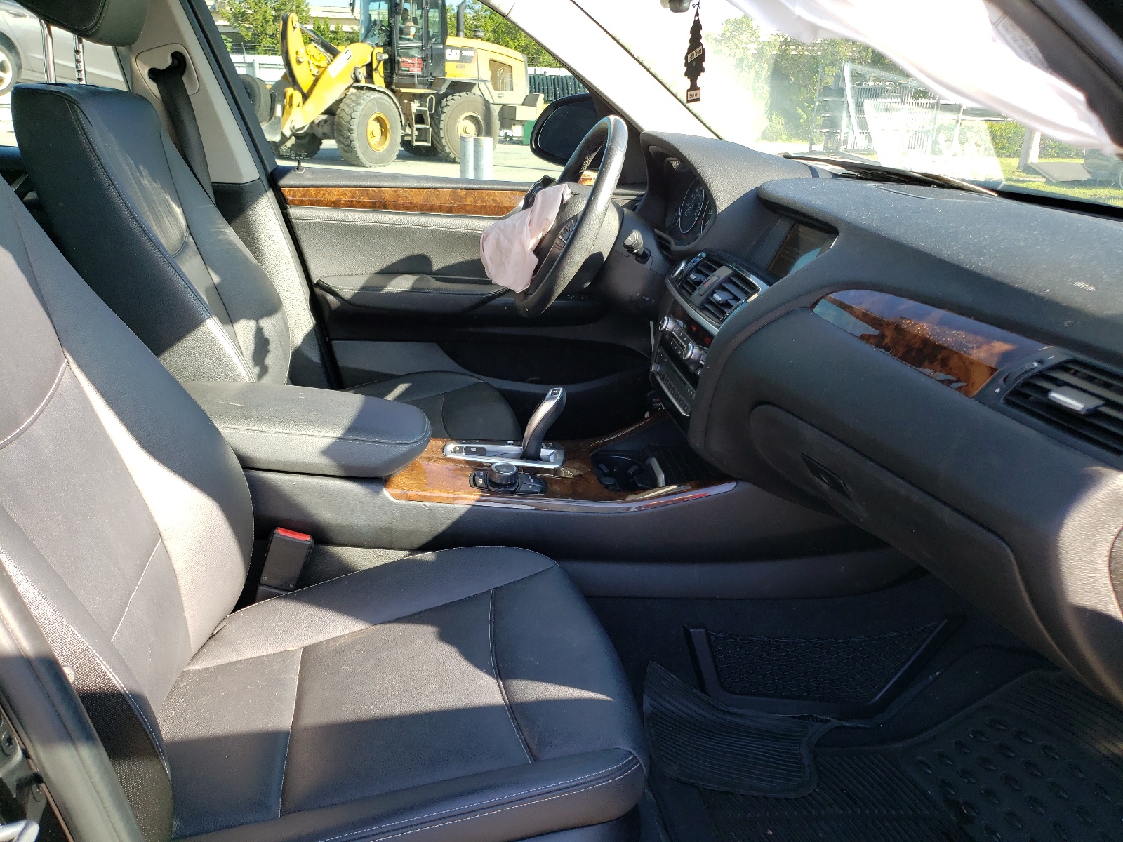Photo 5 from auction – 2016 BMW X3 XDRIVE2 with VIN 5UXWX9C54G0D66816