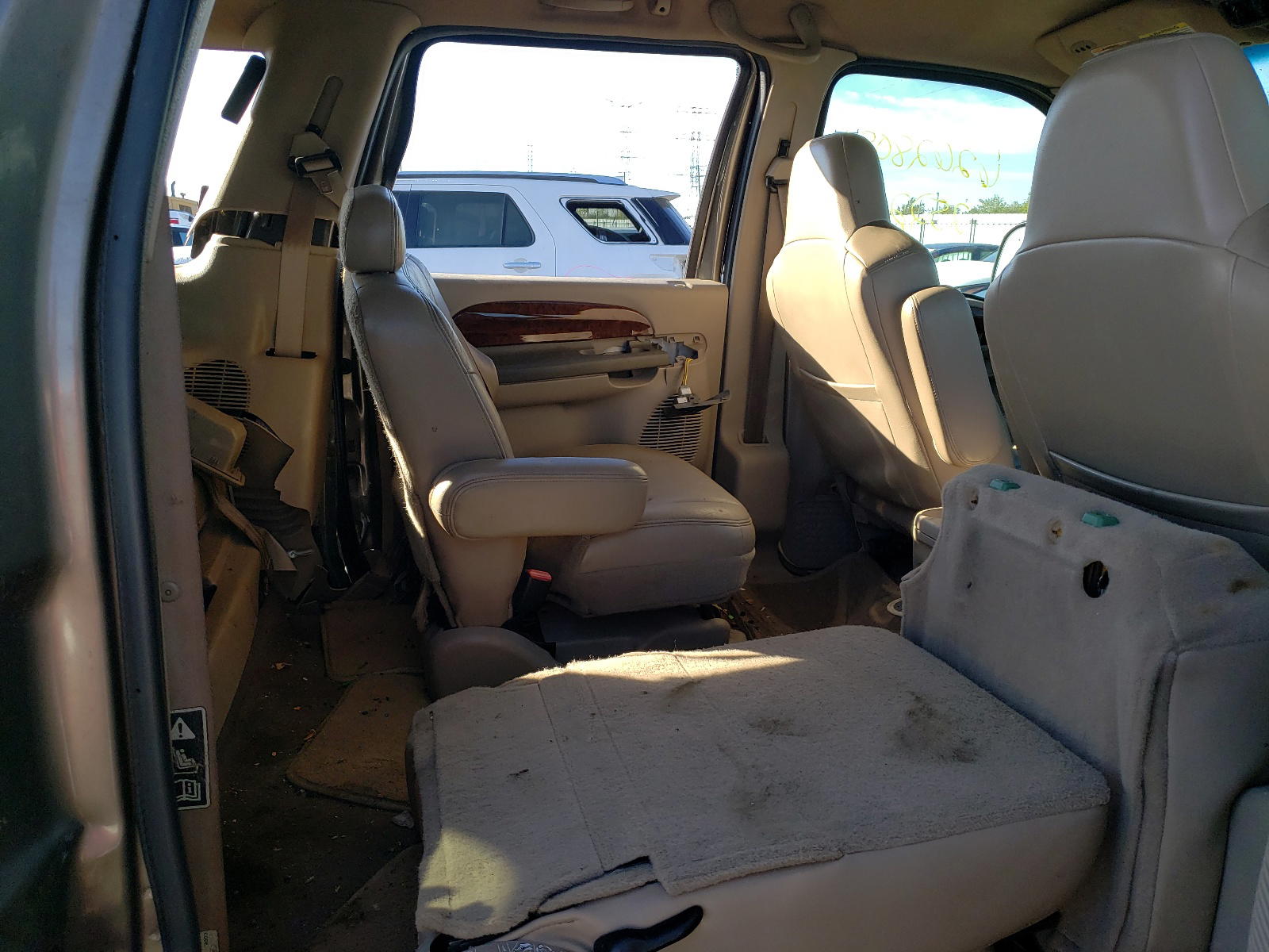 Photo 6 from auction – 2002 FORD EXCURSION with VIN 1FMSU43F02EA51763