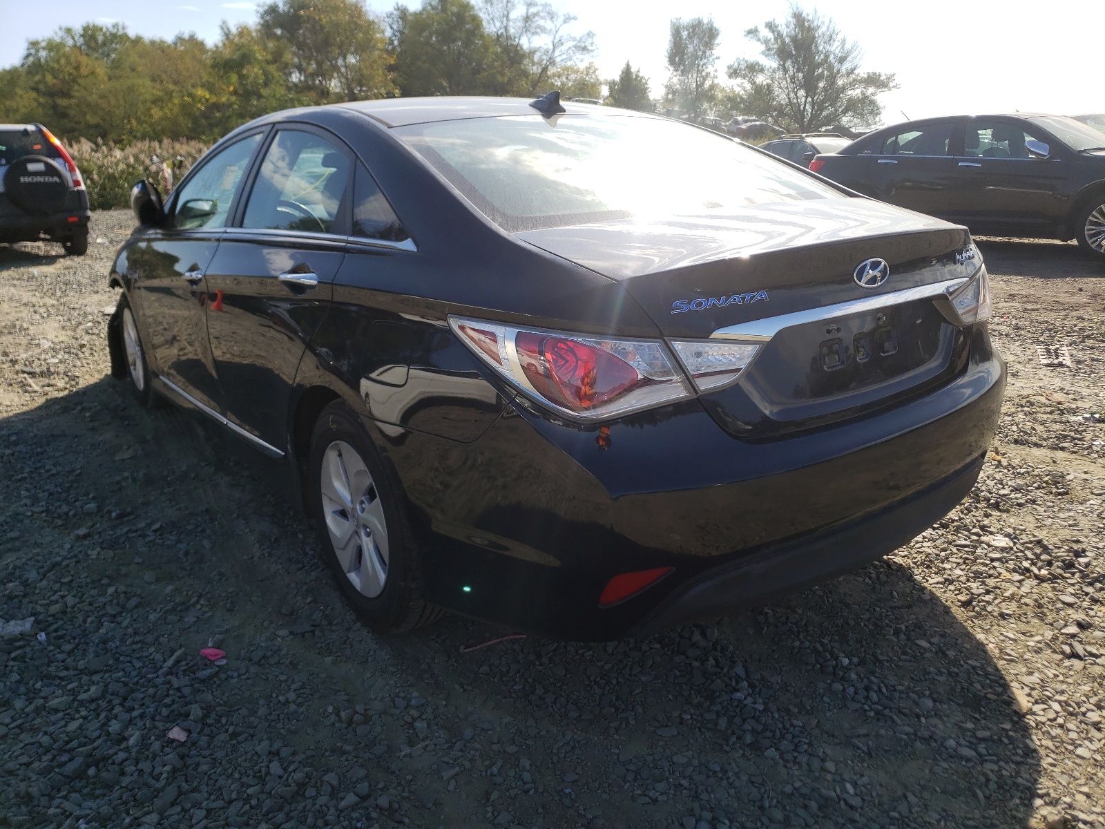 Photo 3 from auction – 2013 HYUNDAI SONATA HYB with VIN KMHEC4A46DA069678