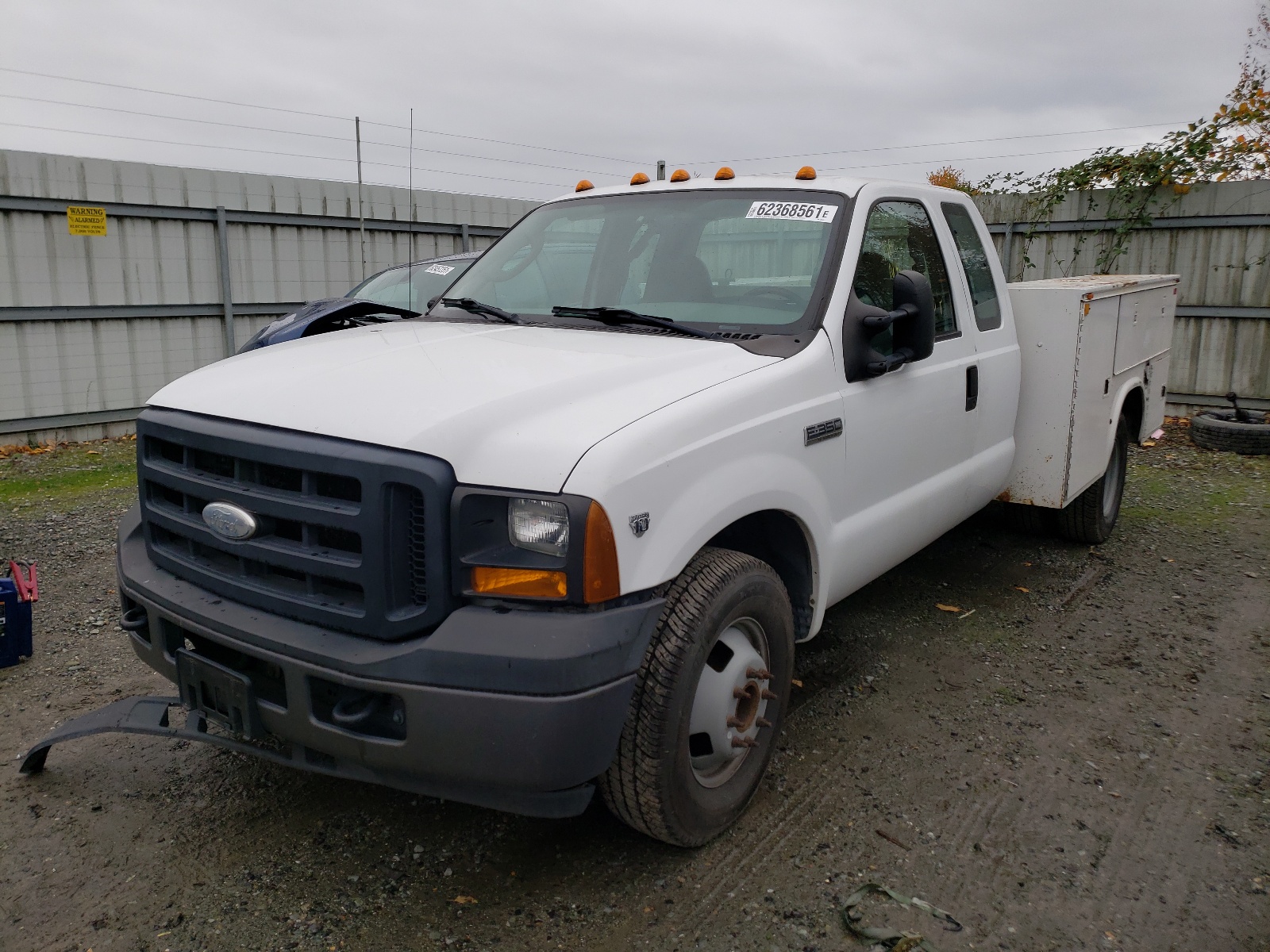 Photo 2 from auction – 2007 FORD F350 SUPER with VIN 1FDWX36Y97EB05472