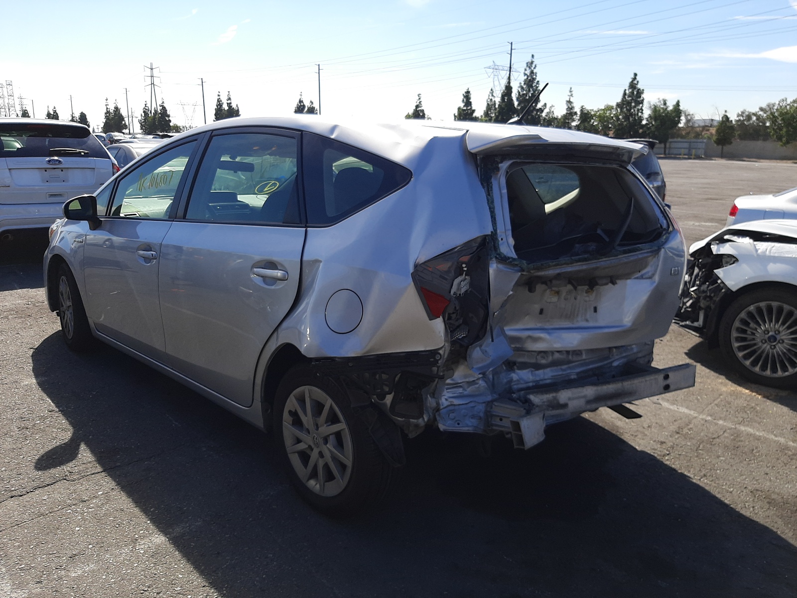 Photo 3 from auction – 2017 TOYOTA PRIUS V with VIN JTDZN3EUXHJ067930