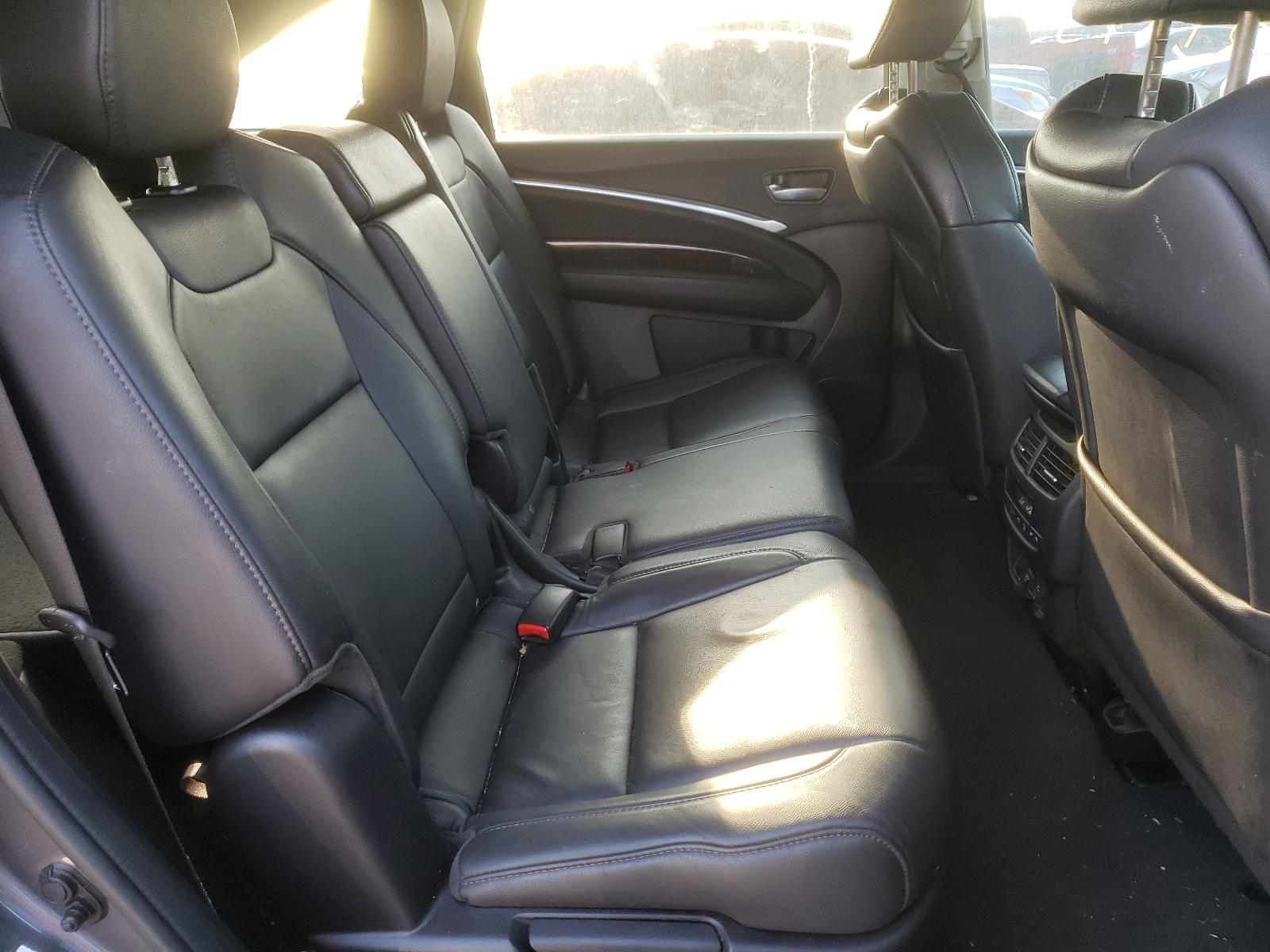 Photo 6 from auction – 2017 ACURA MDX with VIN 5FRYD3H31HB007512