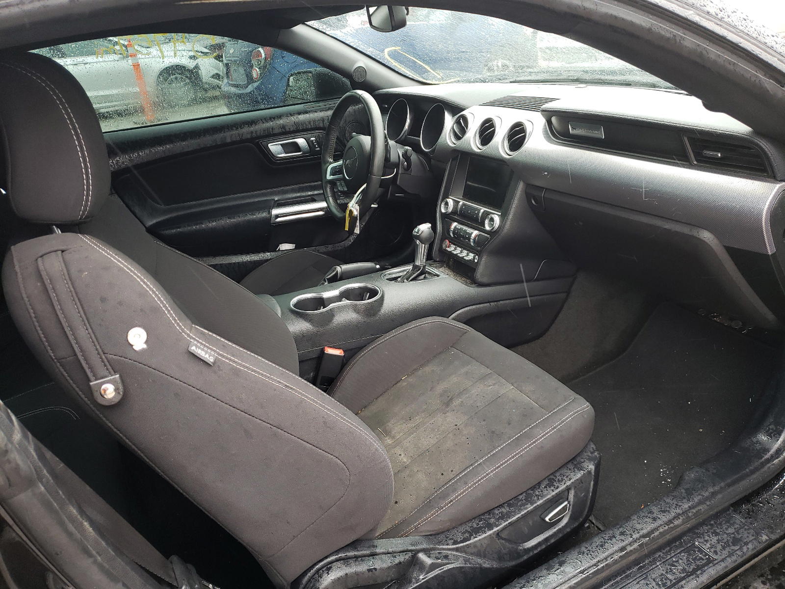 Photo 5 from auction – 2018 FORD MUSTANG with VIN 1FA6P8TH8J5122878