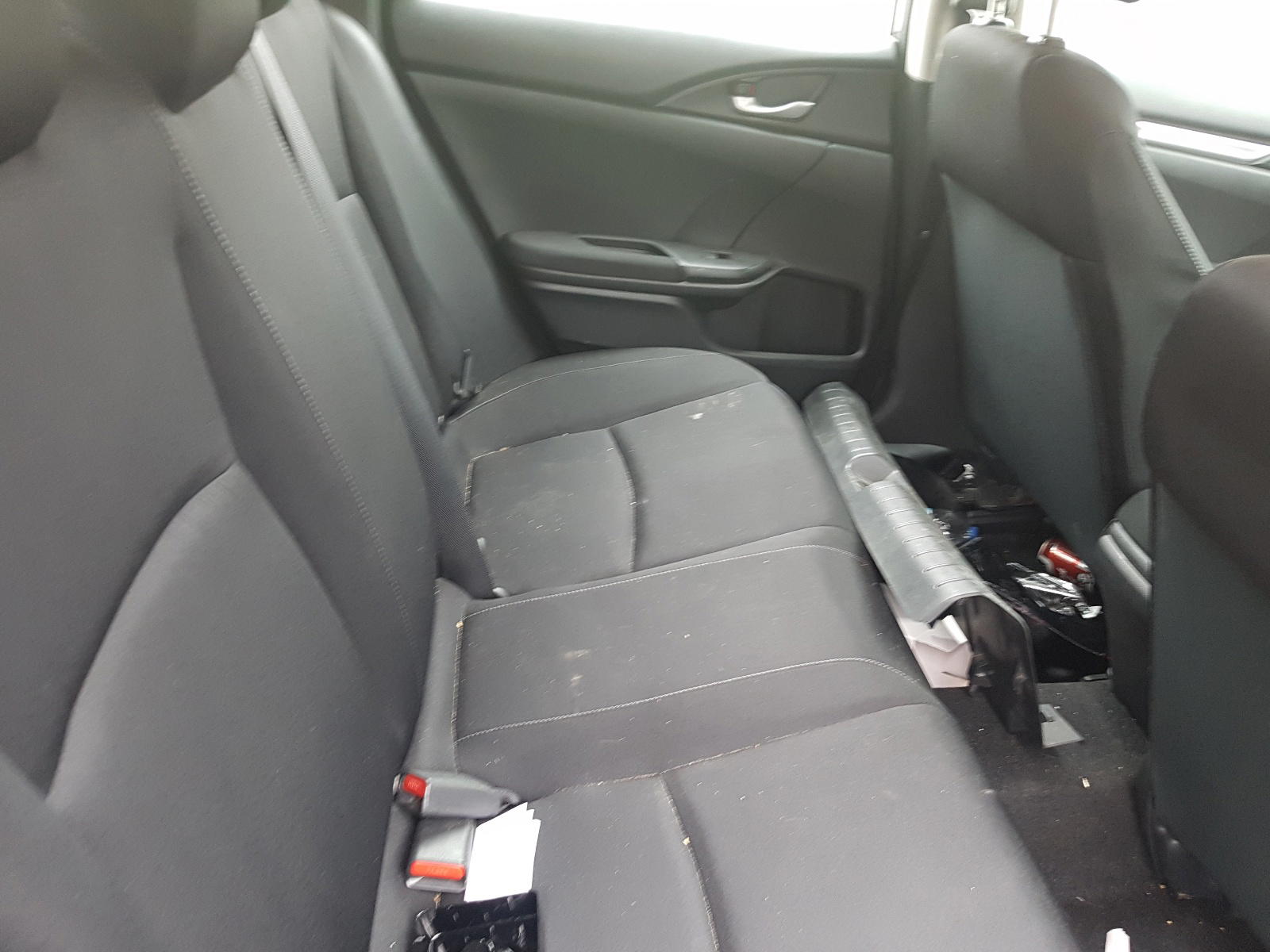 Photo 6 from auction – 2017 HONDA CIVIC DX with VIN 2HGFC2E27HH025266