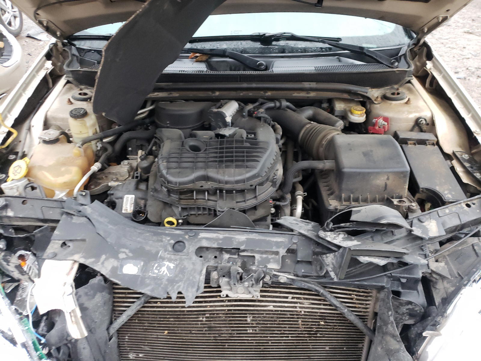 Photo 7 from auction – 2014 CHRYSLER 200 LIMITE with VIN 1C3CCBCGXEN153038