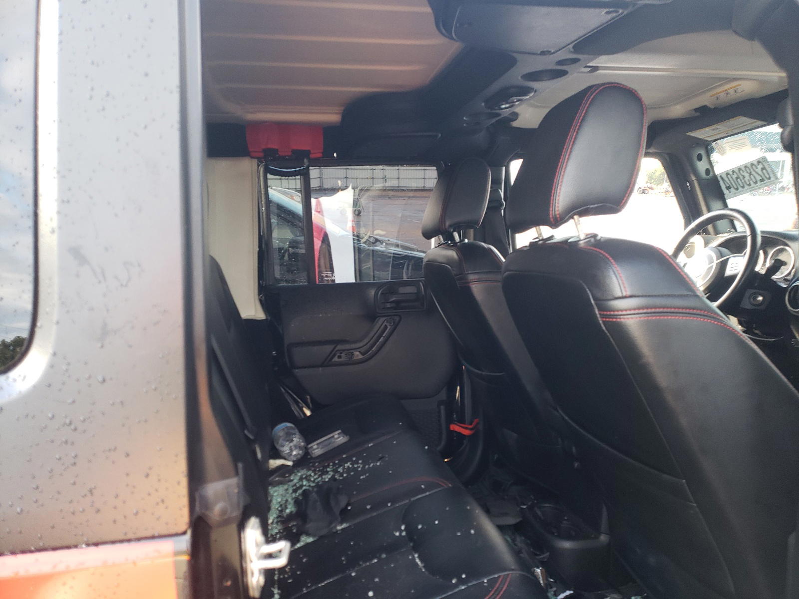 Photo 6 from auction – 2016 JEEP WRANGLER U with VIN 1C4BJWEG2GL323201