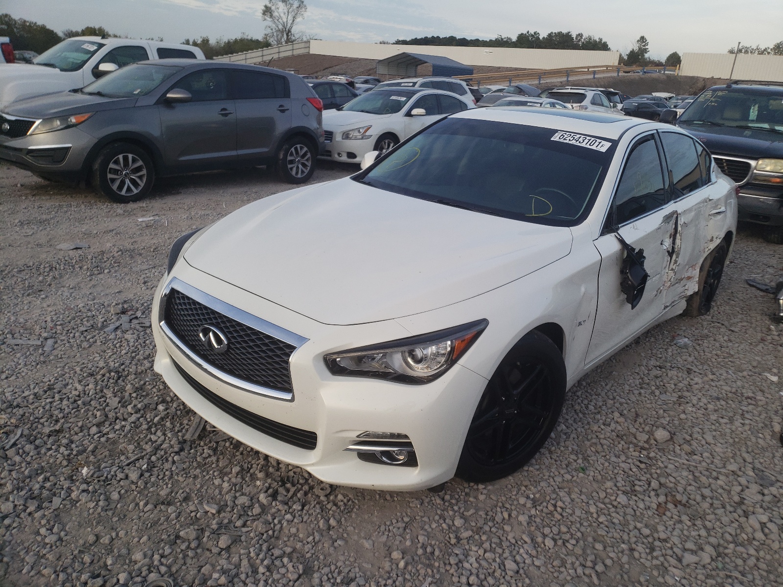 Zdjęcie 2 z aukcji – 2015 INFINITI Q50 BASE z VIN JN1BV7AP1FM353592