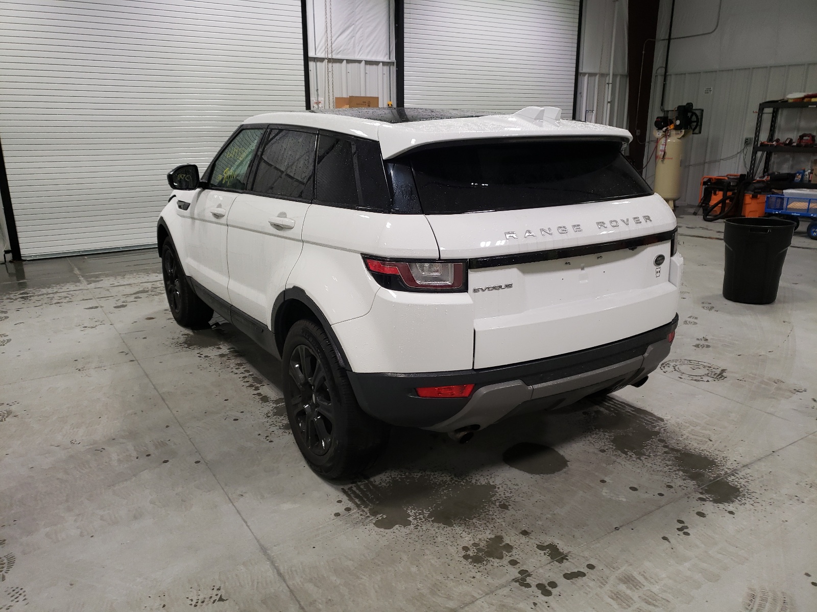 Zdjęcie 3 z aukcji – 2016 LAND ROVER RANGE ROVE z VIN SALVP2BGXGH158017