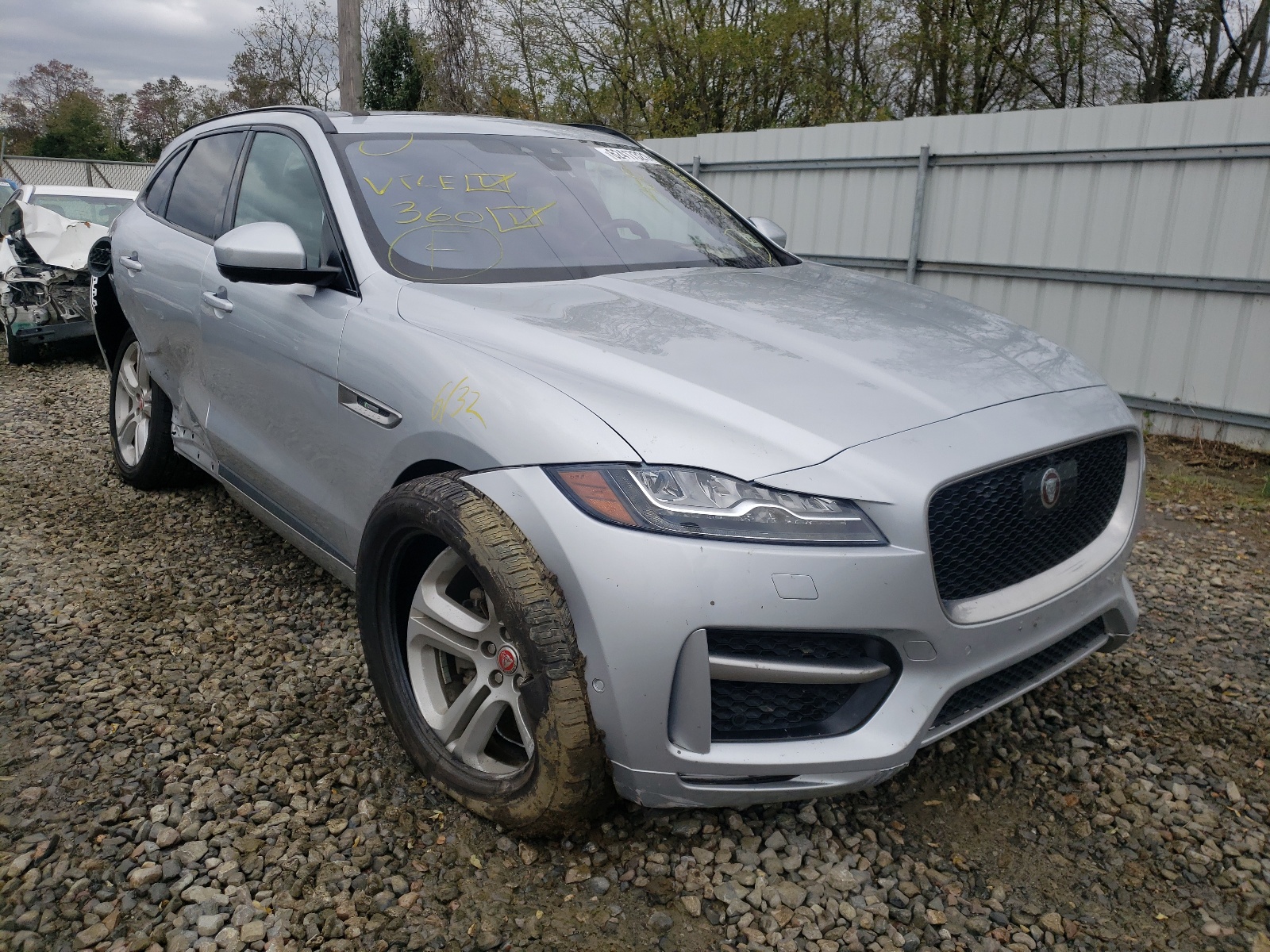 JAGUAR F-PACE R - 2017 with VIN SADCL2BV0HA060945 - Photo from auction