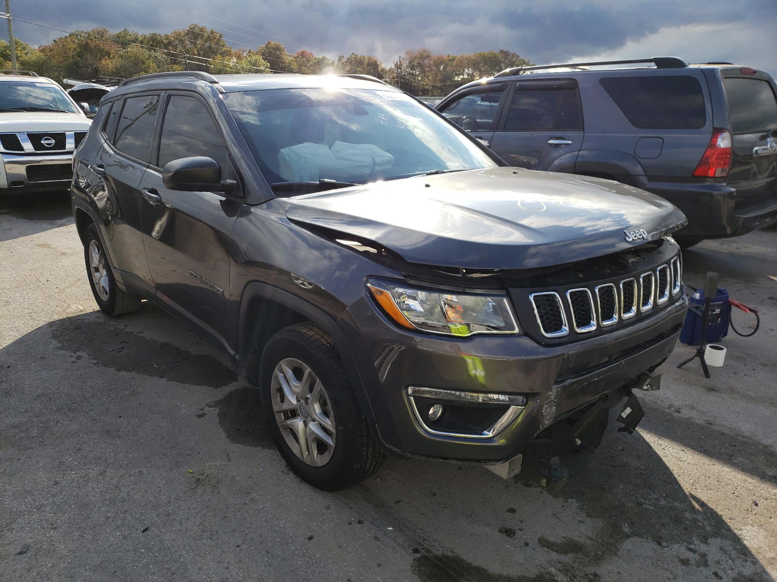 JEEP COMPASS SP 2018 with VIN 3C4NJCAB5JT254859 - Photo from auction