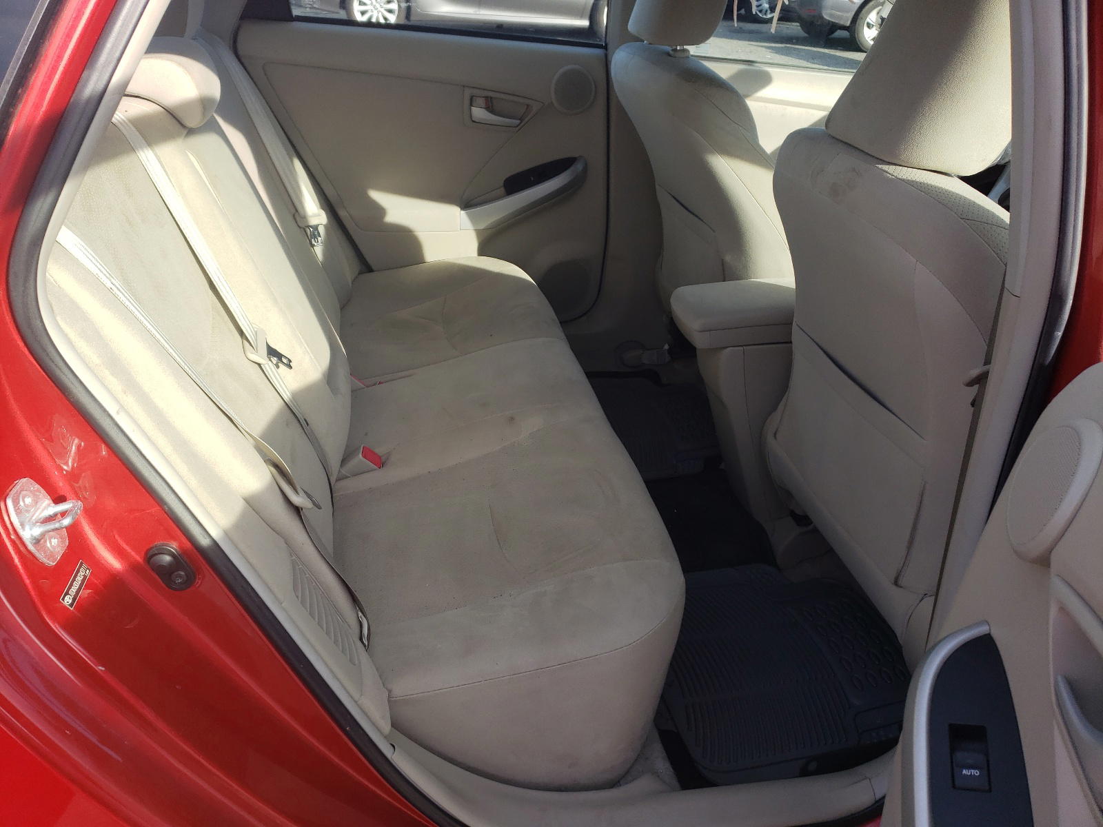 Photo 6 from auction – 2010 TOYOTA PRIUS with VIN JTDKN3DU2A0243111