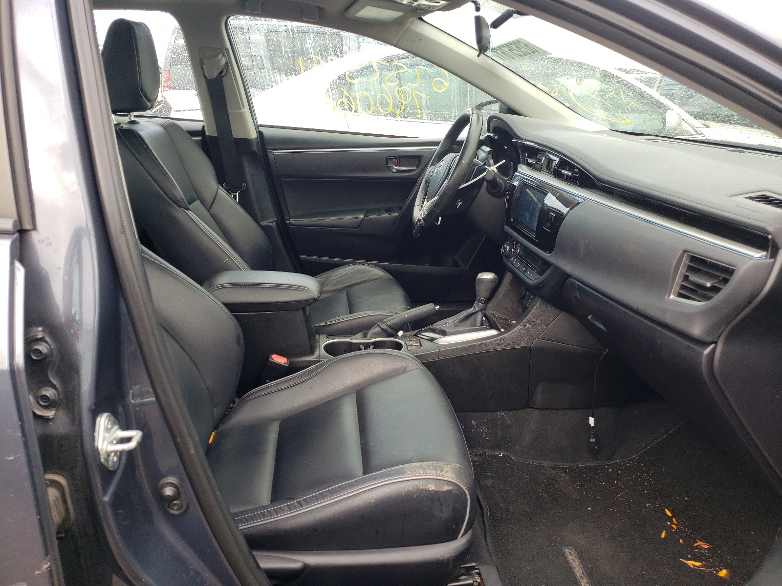 Photo 5 from auction – 2014 TOYOTA COROLLA L with VIN 5YFBURHE0EP083962