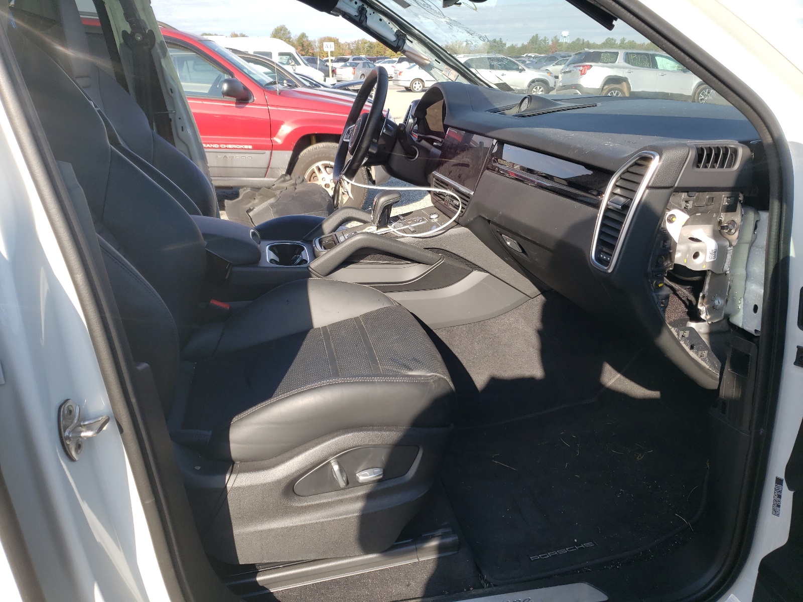 Фото 5 с аукциона – 2021 PORSCHE CAYENNE CO с VIN WP1BA2AY3MDA41452