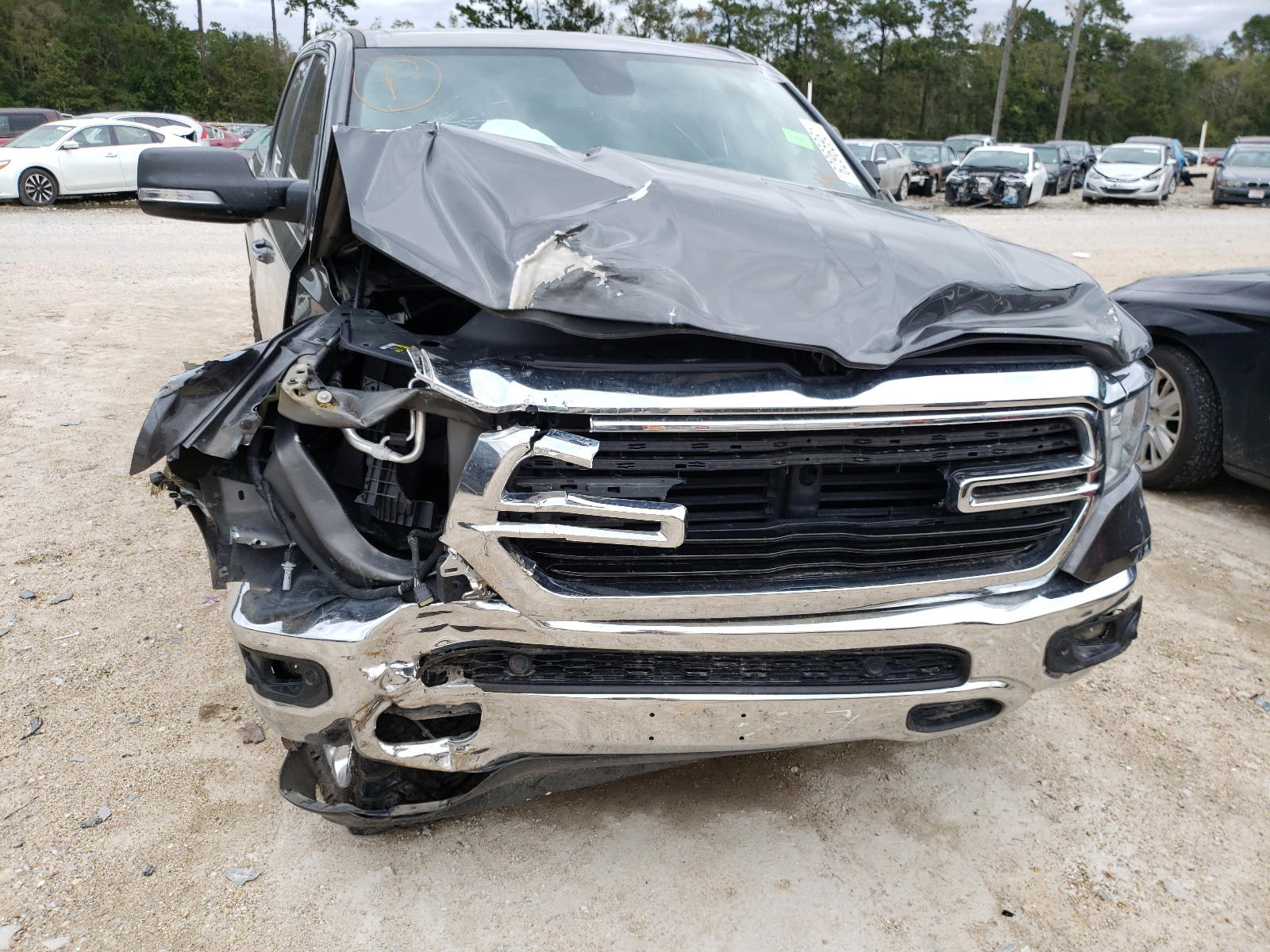 Photo 9 from auction – 2019 RAM 1500 BIG H with VIN 1C6SRFFT1KN575823