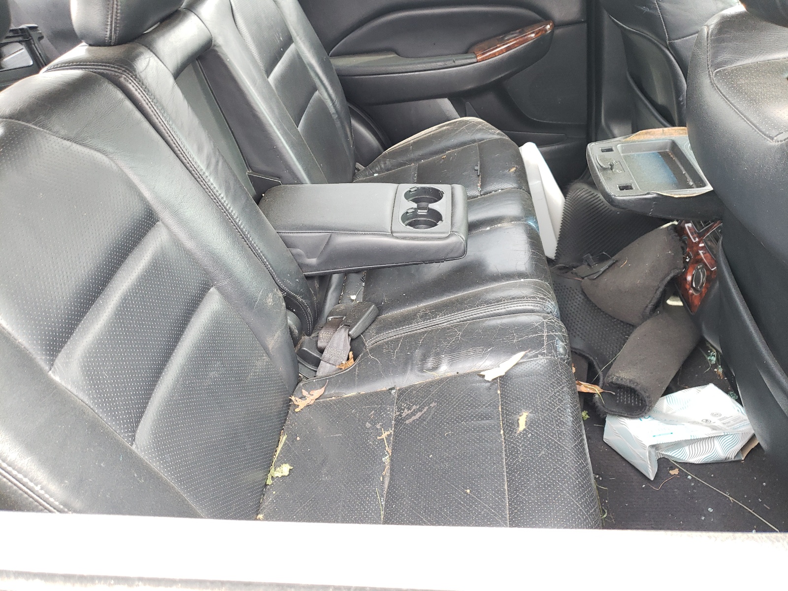 Photo 6 from auction – 2001 ACURA MDX with VIN 2HNYD18291H516738