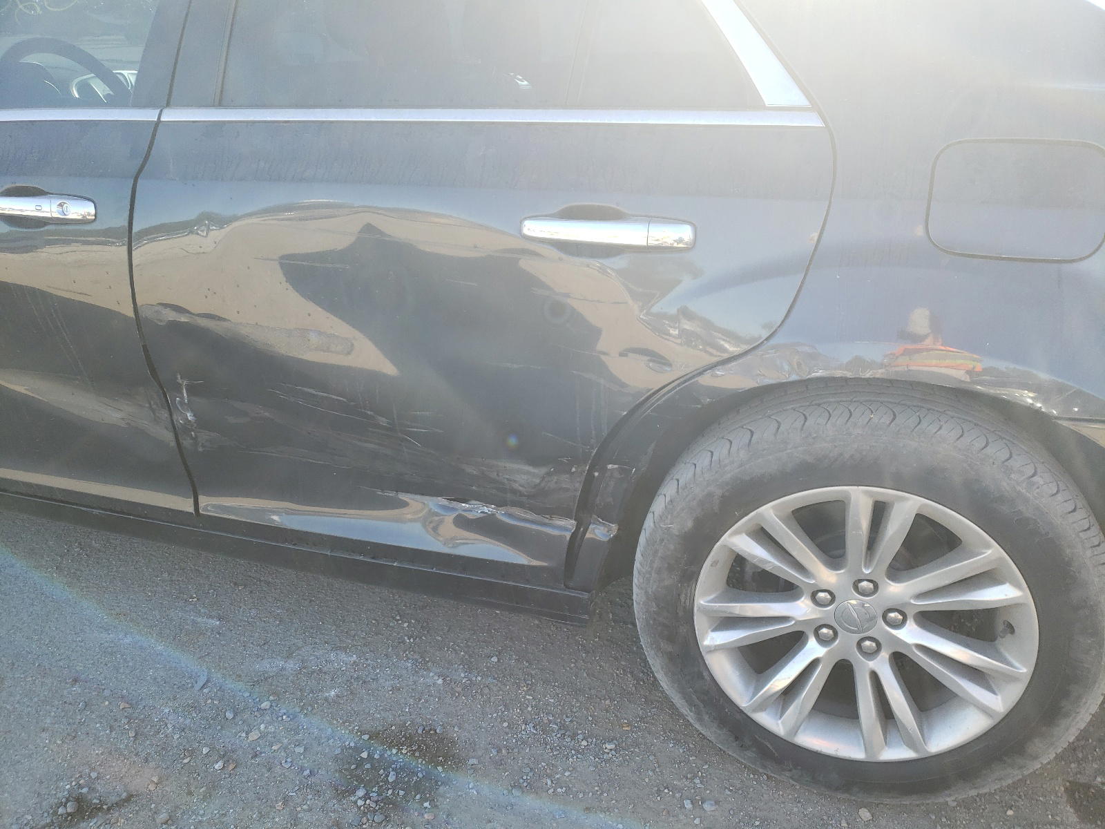 Photo 9 from auction – 2016 CHRYSLER 300C with VIN 2C3CCAEG1GH189686