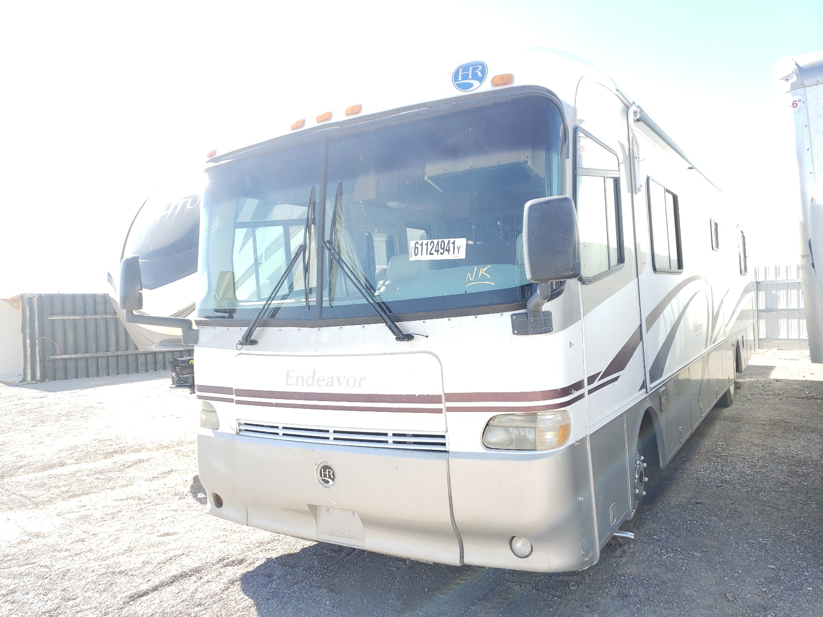 Photo 2 from auction – 1999 HOLI ENDEAVOR with VIN 4UZ6XFBC0XCF18505